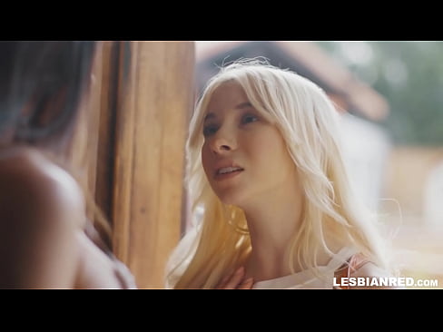 ❤️ Nighean a 'tighinn dhachaigh beagan mhìosan an dèidh sin agus a' crìochnachadh suas ag ithe a h-stepmom's pussy ❤️❌  Super porn  aig gd.pornoklinge.ru ❌️